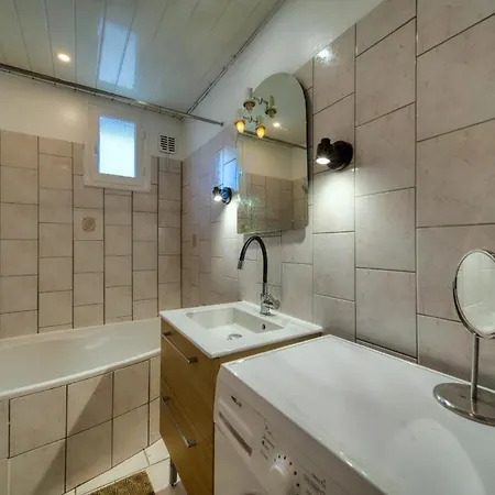 La Petite Fontainoise Apartmán *